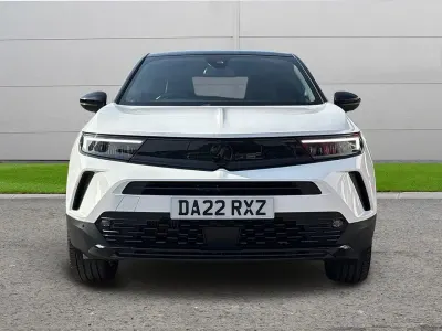 Used Vauxhall Mokka SRi 128 HP (94 kW) 2022 White SUV