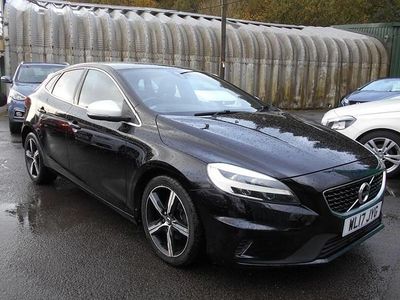 Used Volvo V40 R-Design 120 HP (88 kW) 2017 Hatchback