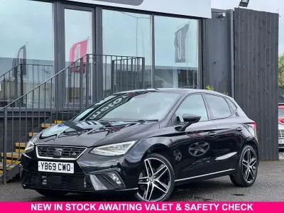 Usado Seat Ibiza FR Sport 116 CV (85 kW) 2019 Negro Utilitario