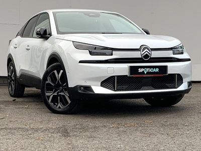 Begagnad Citroën e-C4 114 kW (156 HK) 2025 Vit Halvkombi