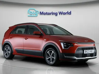 Gebraucht Kia Niro 141 PS (103 kW) 2023 Orange SUV