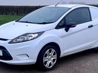 Used Ford Fiesta 2011 White Hatchback