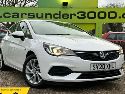 Second-hand Vauxhall Astra 110 CP (80 kW) 2020 Alb Hatchback