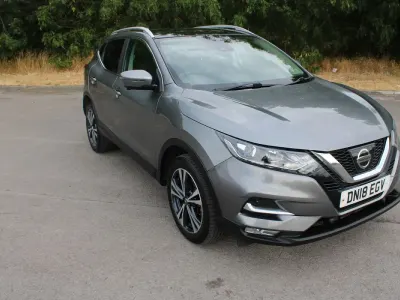 Used Nissan Qashqai N-Connecta 115 HP (84 kW) 2018 Grey SUV