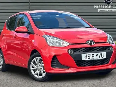 Used Hyundai i10 SE 67 HP (49 kW) 2019 Red Hatchback