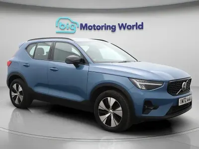 Usado Volvo XC40 Plus 211 HP (155 kW) 2023 Azul SUV