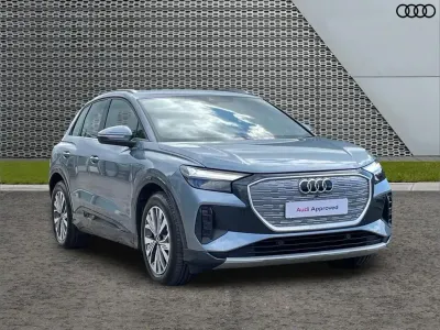 Usado Audi Q4 e-tron Sport 206 kW (281 HP) 2024 Azul SUV
