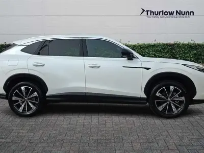 Używany MG HS Trophy 170 KM (125 kW) 2025 Biały SUV