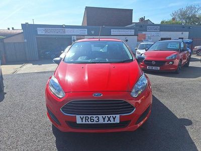 Used Ford Fiesta Studio 82 HP (60 kW) 2014 Red Hatchback