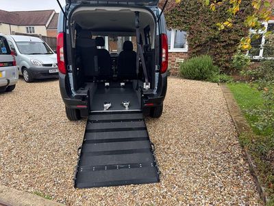 Used Fiat Doblò Pop 95 HP (69 kW) 2018 Blue MPV