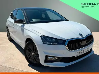 Used Skoda Fabia Design Edition 94 HP (69 kW) 2024 Moon white metallic black magic pearl effect Hatchback