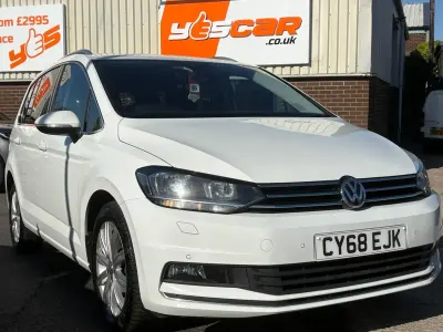 Used VW Touran SEL 150 HP (110 kW) 2018 White MPV