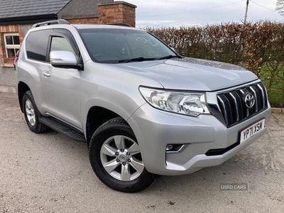 Usado Toyota Land Cruiser Active 204 HP (150 kW) 2021 Prateado