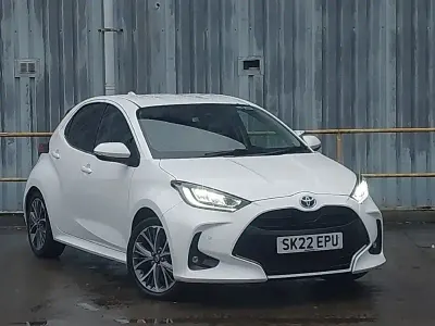 Used Toyota Yaris 116 HP (85 kW) 2022 White Hatchback