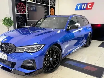 Begagnad BMW 330e M Sport 2021 Blå Kombi