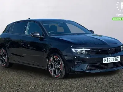 Used Vauxhall Astra GS Line 131 HP (96 kW) 2022 Black Hatchback
