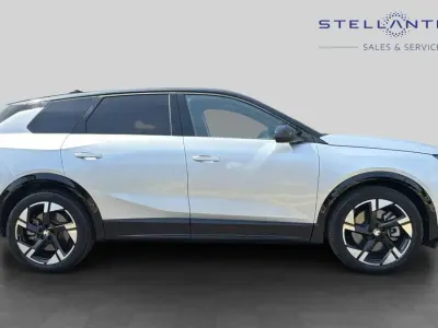 Used Vauxhall Grandland Ultimate 154 kW (210 HP) 2025 Grey SUV