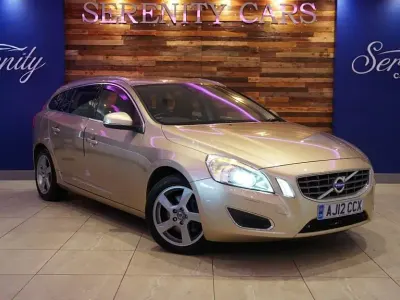 Used Volvo V60 SE Lux 215 HP (158 kW) 2012 Gold Estate