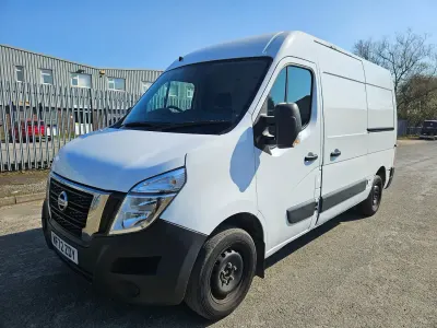 Used Nissan Interstar Acenta 135 HP (99 kW) 2023 White Van