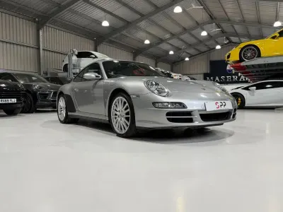 Used Porsche 911 Carrera 4 325 HP (239 kW) 2005 Silver Coupe