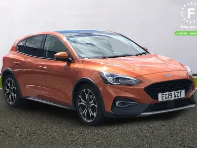 Used Ford Focus Active X 150 HP (110 kW) 2019 Orange Hatchback