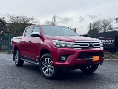 Used Toyota HiLux 2018 Red Pickup