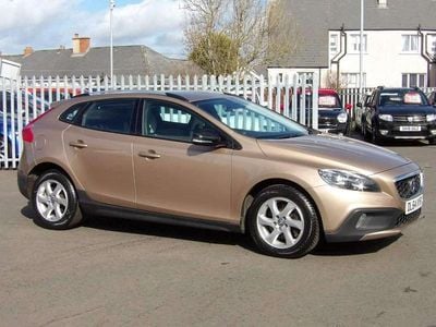 Bronze Used 2014 Volvo V40 SE Hatchback | £6,990 (Fair price)