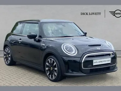 Gebraucht Mini Cooper S Level 3 135 kW (184 PS) 2023 Schwarz Kleinwagen