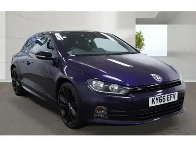 Usado VW Scirocco Black Edition 180 HP (132 kW) 2017 Roxo Coupé