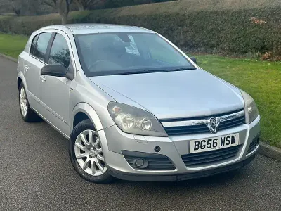 Used Vauxhall Astra Design Edition 2006 Silver Hatchback