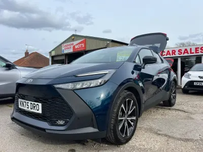 Second-hand Toyota C-HR Design 2025 Albastru SUV