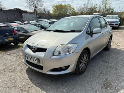 Used Toyota Auris 90 HP (66 kW) 2008 Silver Hatchback