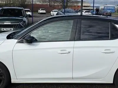 Begagnad Vauxhall Corsa SRi 100 HK (73 kW) 2020 Vit Halvkombi