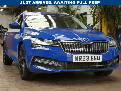 Used Skoda Superb SE L 218 HP (160 kW) 2023 Blue Estate