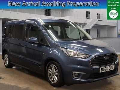 Usado Ford Grand Tourneo Connect Titanium 120 HP (88 kW) 2020 Azul Monovolume