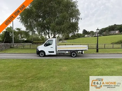 Used Renault Master Business 145 HP (106 kW) 2022 White MPV