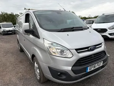 Begagnad Ford Transit Custom Limited 125 HK (91 kW) 2016 Silver Van