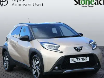 Used Toyota Aygo X 72 HP (52 kW) 2023 Beige SUV
