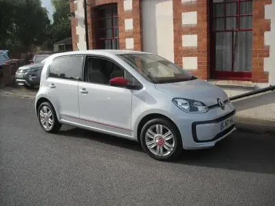 Used VW up! Beats 60 HP (44 kW) 2017 Silver Hatchback