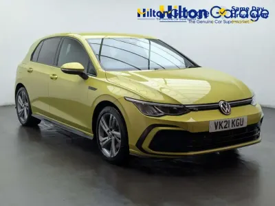 Usado VW Golf VIII R-line 150 HP (110 kW) 2021 Amarelo Citadino
