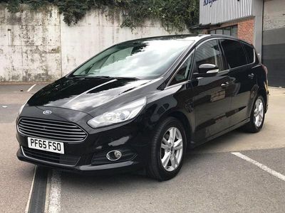 Begagnad Ford S-MAX Titanium 150 HK (110 kW) 2015 Svart Minibuss