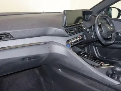 Begagnad Peugeot 3008 Allure+ 222 HK (163 kW) 2024 Grå SUV