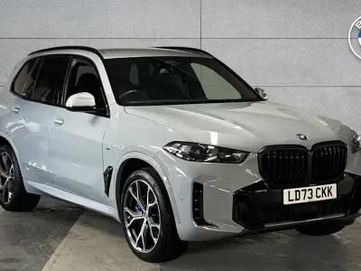 Używany BMW X5 M Sport 482 KM (354 kW) 2023 Szary SUV