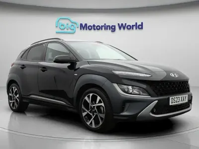 Gebraucht Hyundai Kona Premium 120 PS (88 kW) 2023 Schwarz SUV