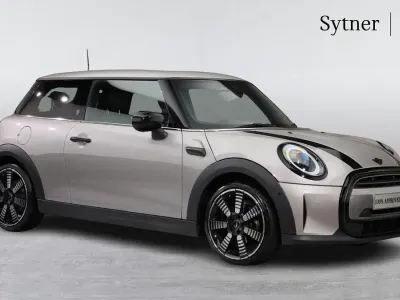 Used Mini Cooper Exclusive 134 HP (98 kW) 2024 Silver Hatchback