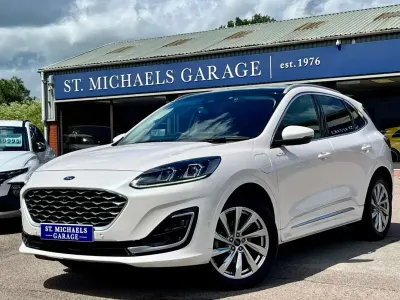 Used Ford Kuga Vignale 225 HP (165 kW) 2022 White SUV