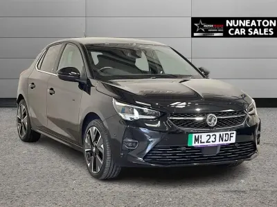 Usado Vauxhall Corsa-e Ultimate 100 kW (136 HP) 2023 Preto Citadino