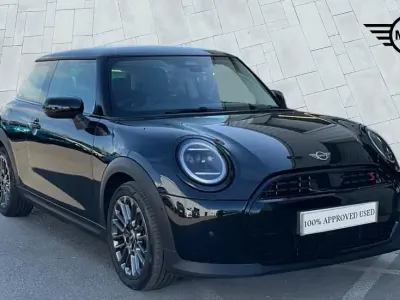 Usado Mini Cooper S Hatch 201 HP (147 kW) 2024 Preto Citadino