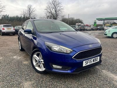 Used Ford Focus Zetec 120 HP (88 kW) 2015 Blue Hatchback