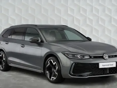 Used VW Passat R-line 204 HP (150 kW) 2025 Grey Estate